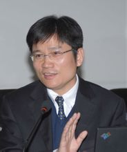 Ni Rong: Zhejiang University School of Management Tisztelt professzora szónok