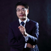 Song Xinyu: üzleti stratégia szakértői