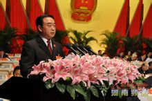 Wang Xinsheng: Zhengzhou város Középfokú Népi Bíróság párttitkár, elnök